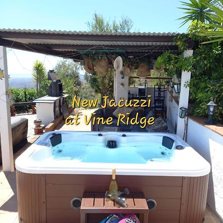 Vine Ridge Studio And Apartment Comares Exterior foto